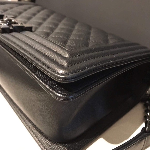 ❌SOLD❌ Chanel so black Le Boy in old medium - Picture 3 of 8